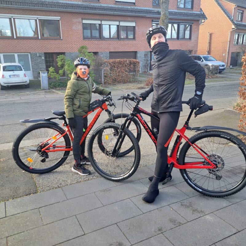 00b31538-b74f-4b2a-9d8f-8d5a27565933