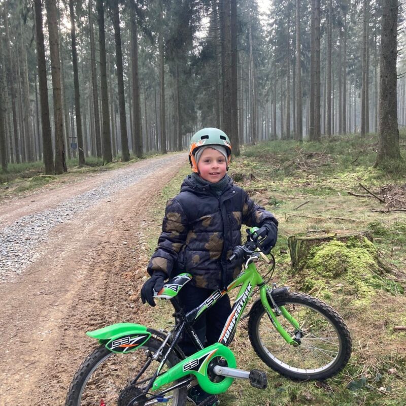 4cec935f-414b-4e37-a065-e45788c2d5d22