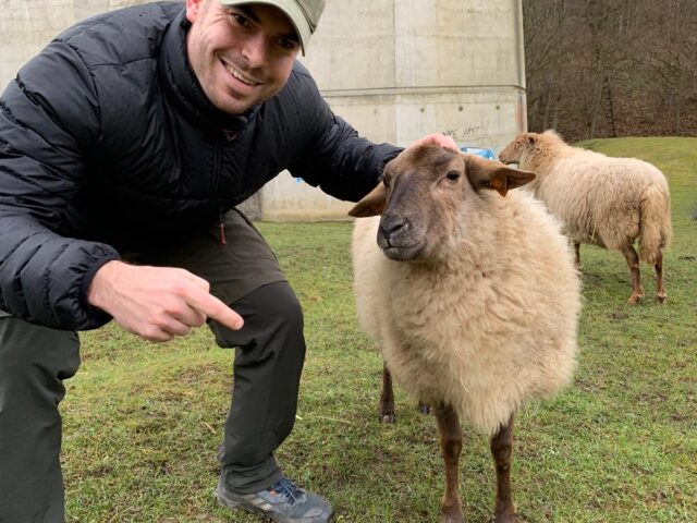 7cef4854-cc26-4a5a-9854-e4e4962ae035