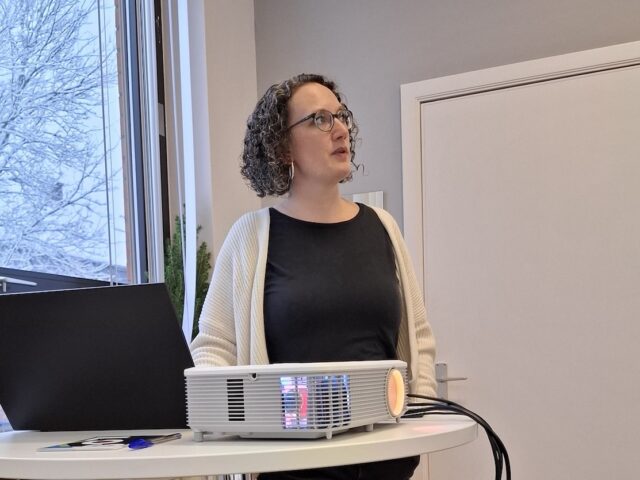 d8b56db7-9e5c-4728-9878-a0beb1411ba3